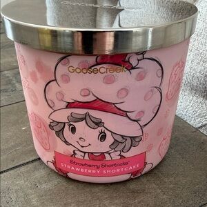 Goose Creek Strawberry Shortcake Candle -